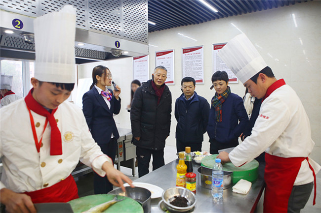 近距离接触中餐课堂